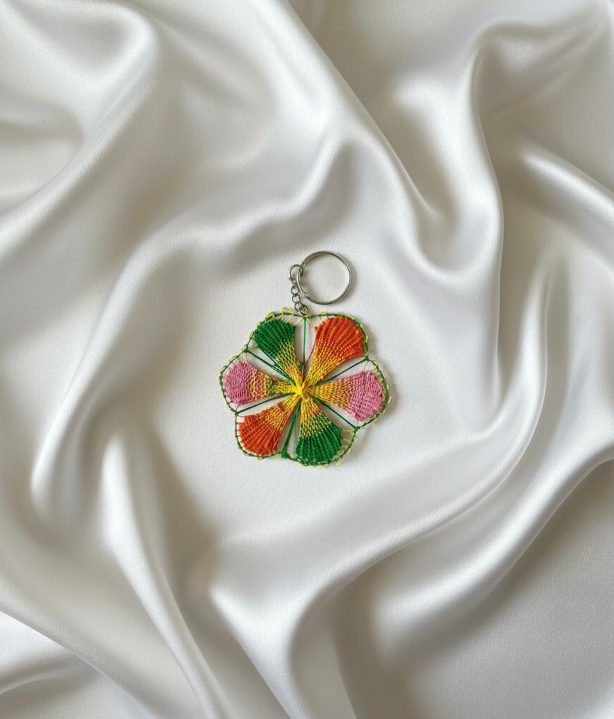 Medium Keychain (Flower) (Variant 1)